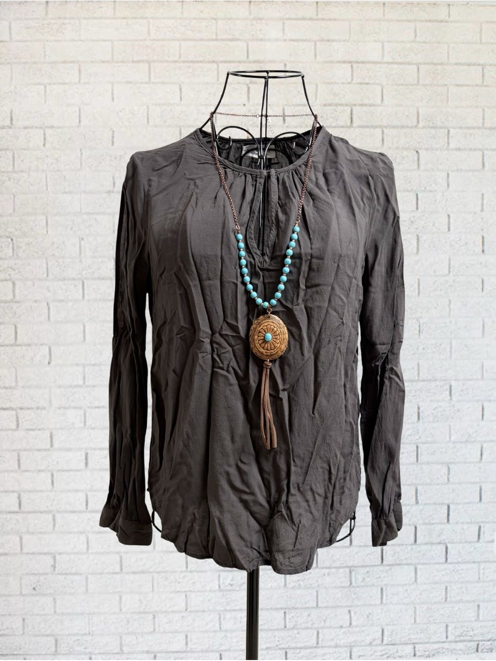 Charcoal Gray Blouse Cut Out Long Sleeve Women XS Velvet Graham & Spencer Boho